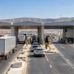 معبر نصيب الحدودي وشاحنات التبادل التجاري بين سوريا والأردن في حركة عبور منظمة.